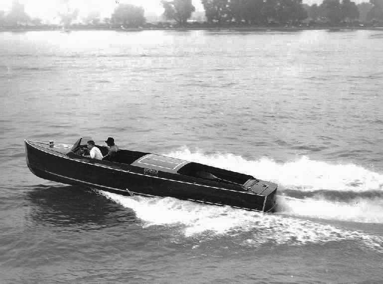 Cigarette Rum Runner 1921 – c/o Mariners Museum Image Collection